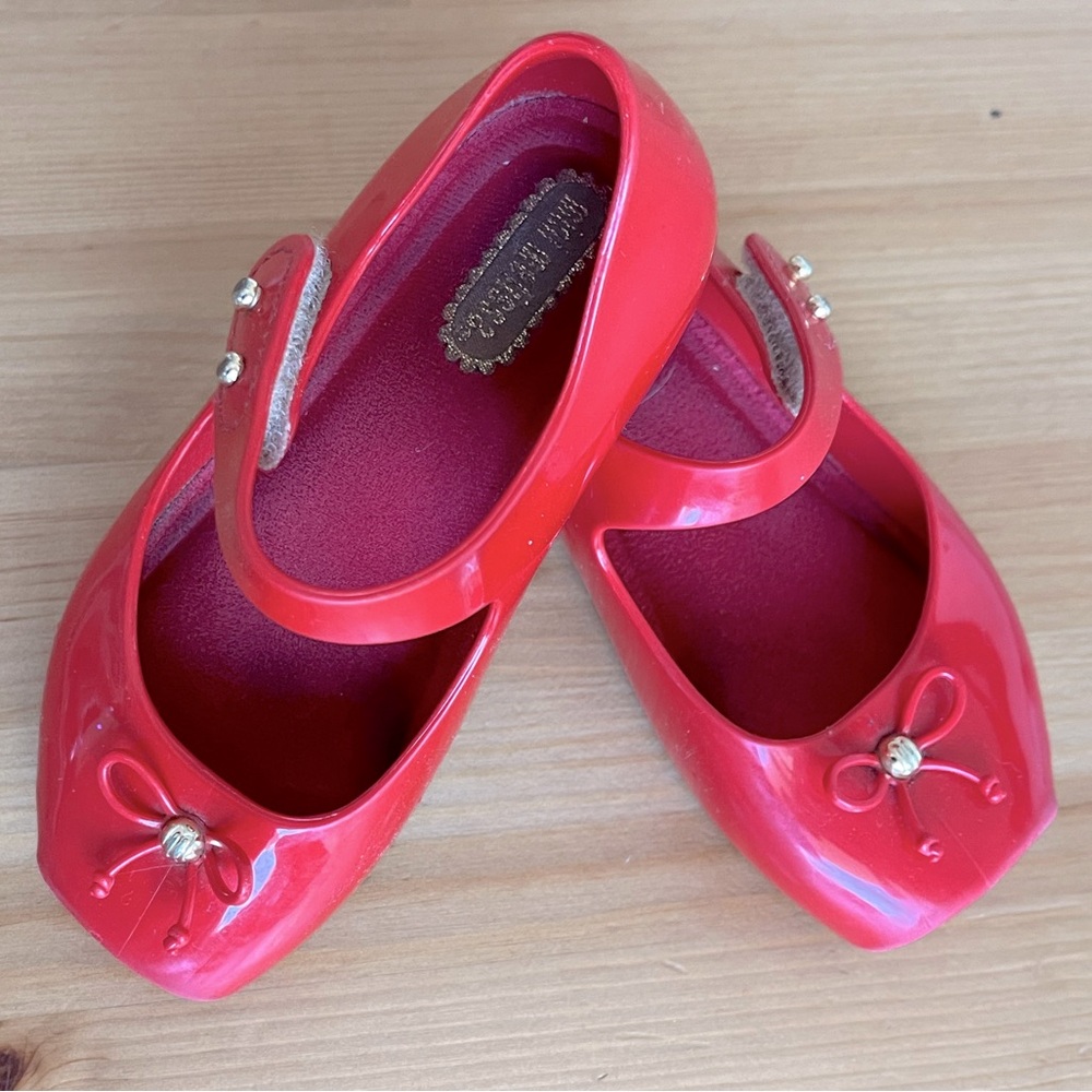 Mini Melissa toddler shoe - Size 7